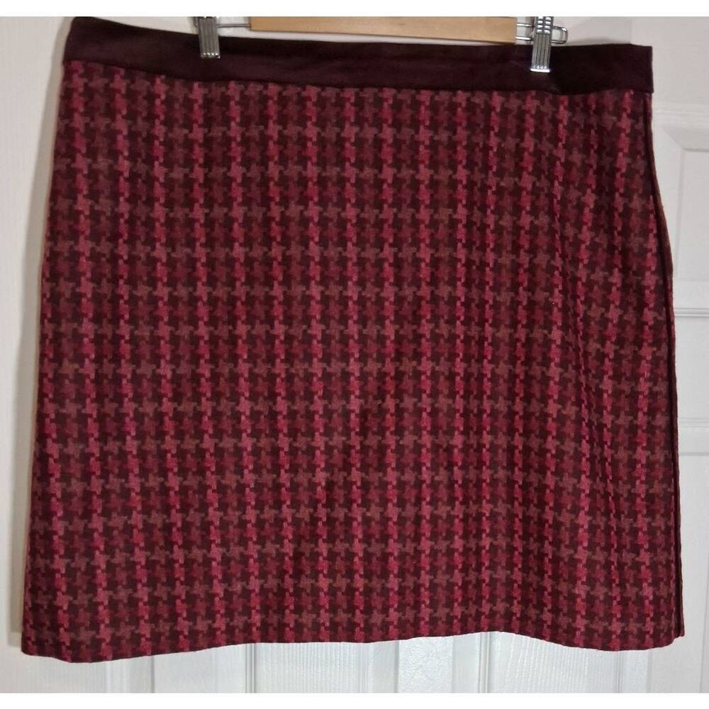 Laura Ashley womens size 16 skirt burgundy wool British cloth